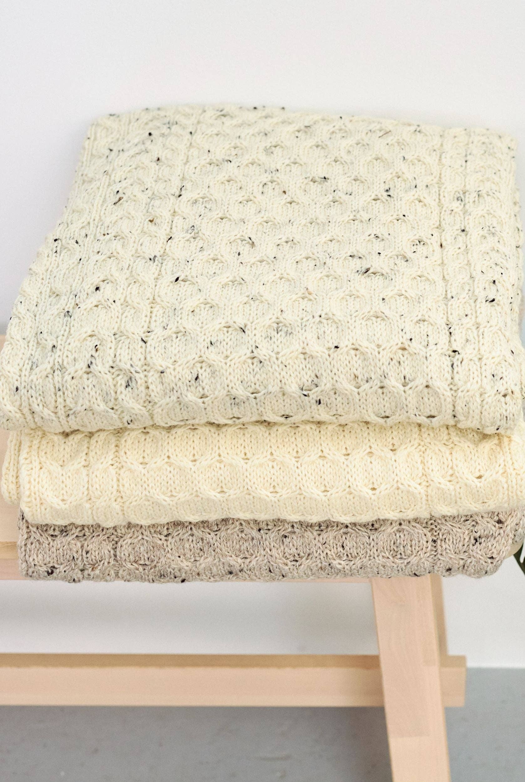Bertra Aran Classic Wool Blanket - Cream - Image 5