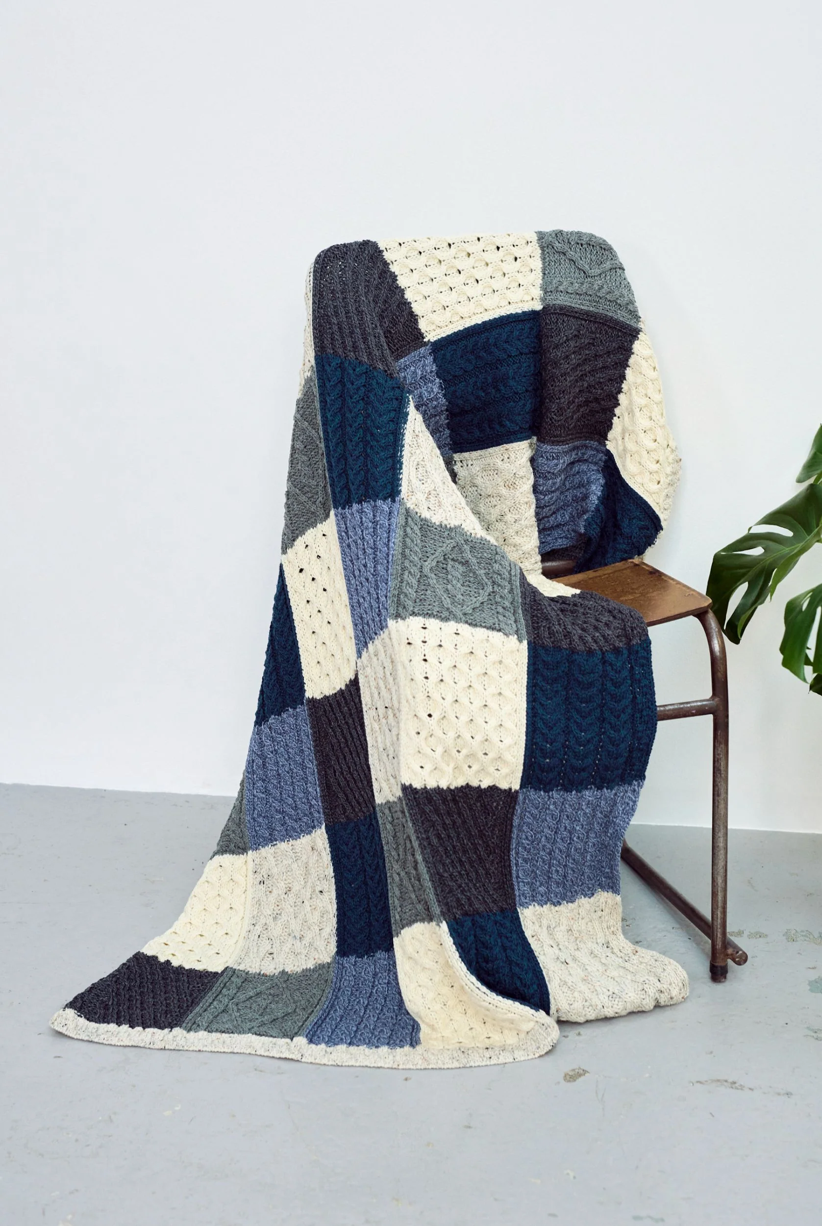 Killala Aran Intarsia Merino Blanket 854 - Image 4