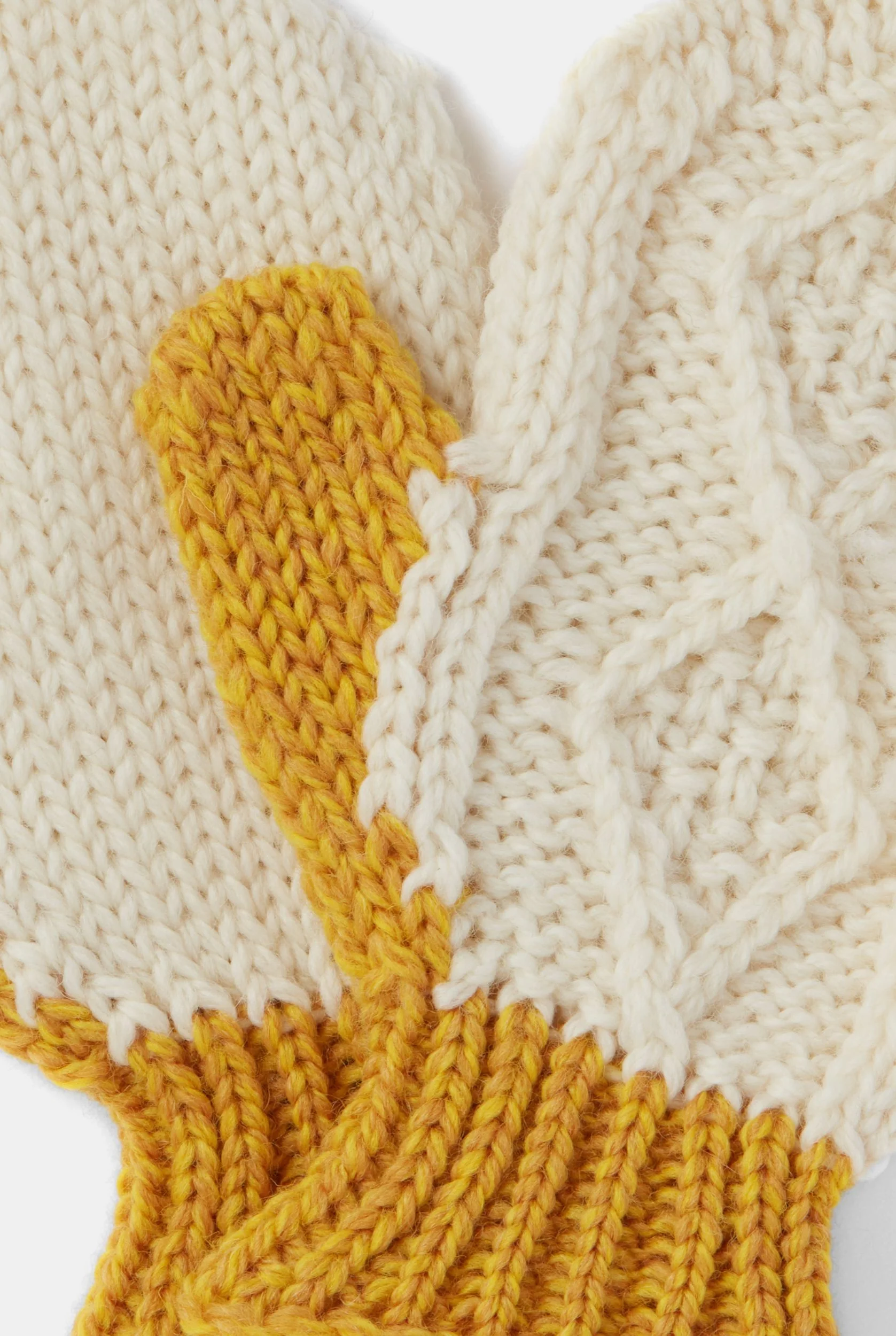Spraoi Merino Aran Mitten - Buí - Image 3