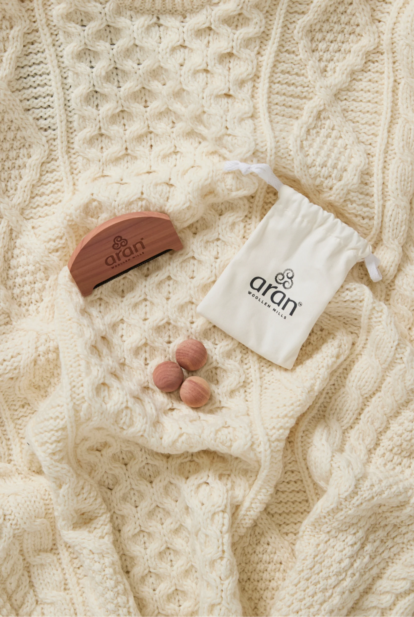 The Aran Care Set - Image 6